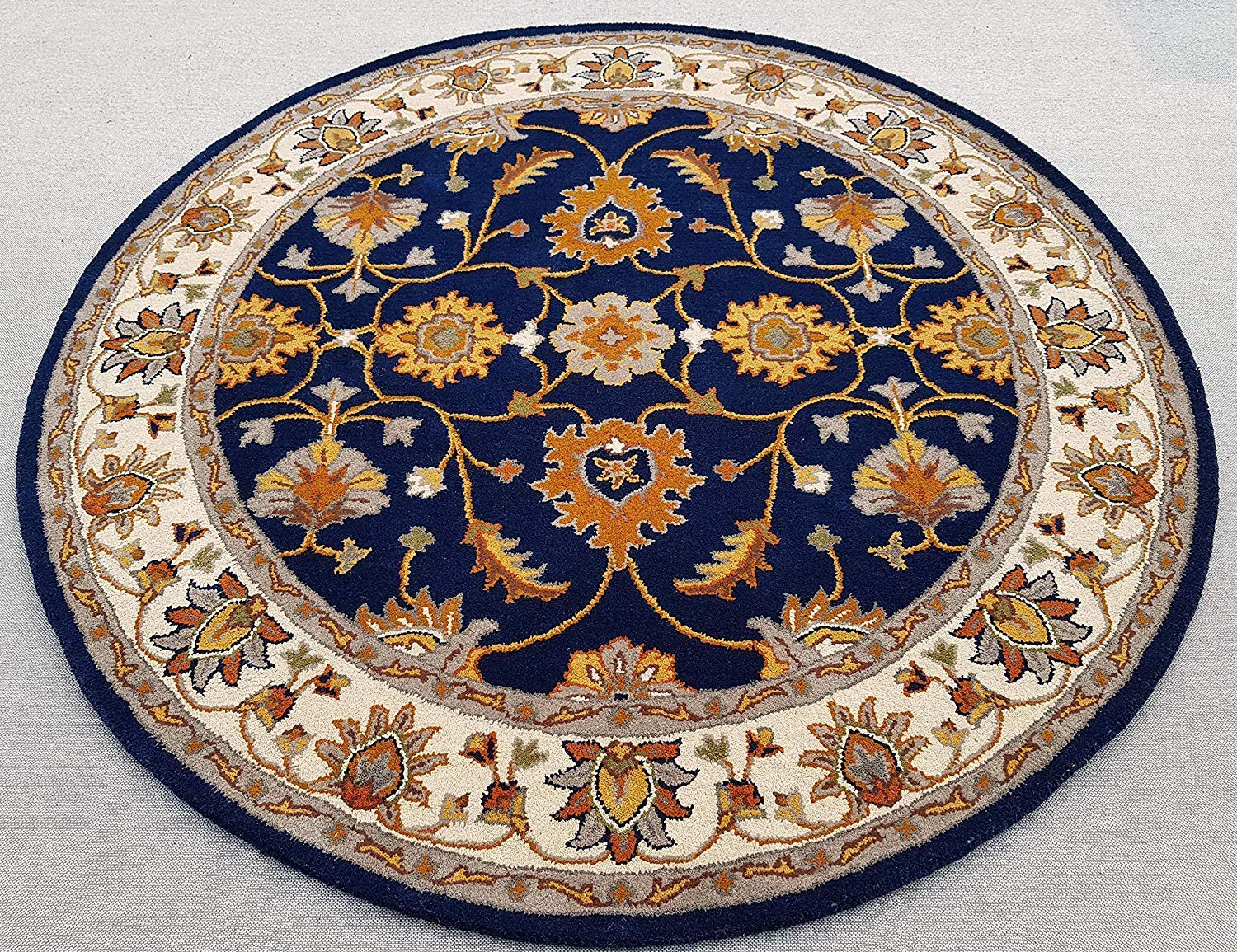 Carpet trends Export Quality Pure Woollen Round Carpet